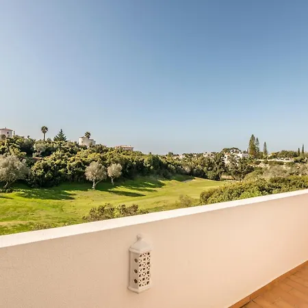 68 Vila Golfemar * Carvoeiro (Lagoa)